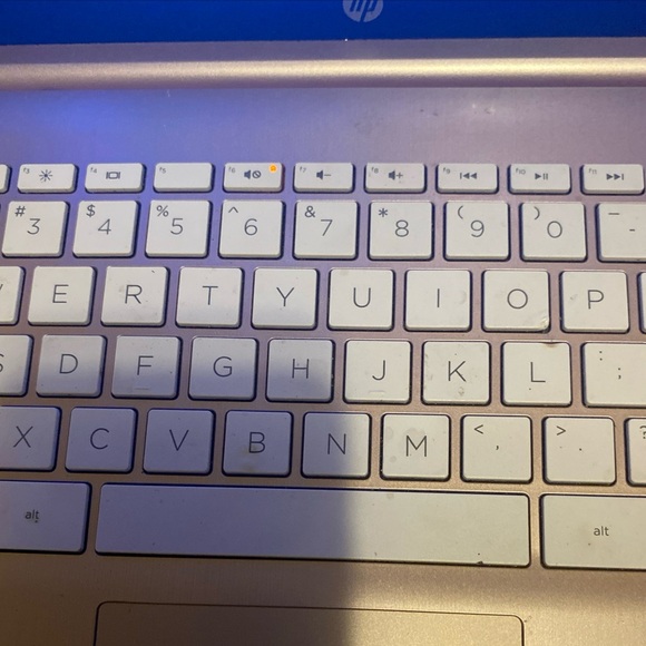 GOLD HP 14 LAPTOP CHARGER INCLUDED - Picture 7 of 11